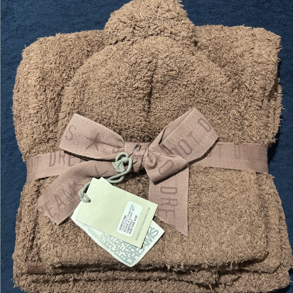 Barefoot Dreams Cozychic Pom Pom Beanie & Scarf Set Chestnut One Size New